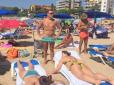 Сонце, море і голі хлопці: Журналісти підрахували, скільки часу 