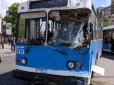 Багато постраждалих: У Вінниці сталося лобове зіткнення тролейбуса і трамвая