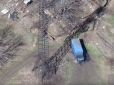 У мережі показали ефектне знищення вантажівки бойовиків на Донбасі (відео)