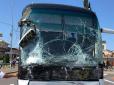 Два автобуси зіткнулися в лоб: Поблизу Сочі туристи потрапили у моторошну ДТП (фото, відео)