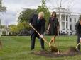 Лихий знак? Загинув дуб, який у саду Білого дому висадив Трамп з Макроном (відео)