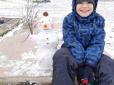 Зима прийшла: Українці діляться кумедними фото перших сніговиків