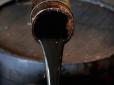 Сльози скреп: Доходи Росії від продажу нафти впали майже втричі