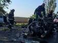 Шестеро загиблих, троє в лікарні: Моторошна ДТП на Одещині (фото)