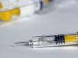 У МОЗ  розповіли, коли вакцину від коронавірусу можна буде купити в українських аптеках
