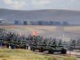 Поки Зе-президент хвалиться спортивними успіхами: Росія перекидає дедалі більше танків до кордону з Україною