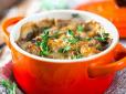 Ресторанна страва зі звичних продуктів за лічені хвилини: Рецепт грибної запіканки у вершковому соусі