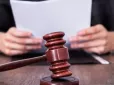 Жінка впала в трамваї і через п'ять років відсудила 20 тис. грн компенсації моральної шкоди: Як все було