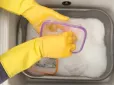 Все просто! Як відбілити пластик без зайвих зусиль