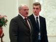 Бацька любить свого Колю: Лукашенко призначив своєму молодшому сину знакову нагороду