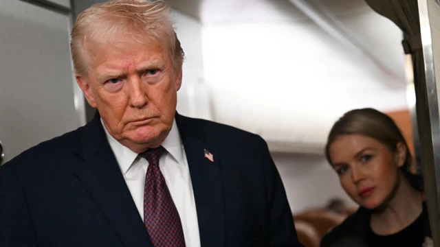 Трамп продовжує битву: США захопили танкер Veronica в Карибському морі та показали відео