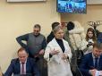 У суд прибула в білому пальто: Юлія Тимошенко назвала нардепа, який спіпрацював з НАБУ, та заявила, що записи є 